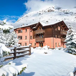 https://residence-bait-da-mott.it-lombardy.com